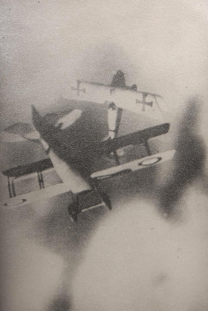Illustration for article titled These WWI aerial dogfight photos are incredible. Too bad they're fake.
